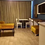 Alojamento de Acomodação e Pequeno-almoço Evland Adana
